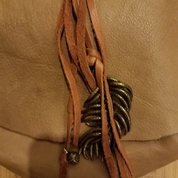 LUCKY BRAND VINTAGE SADDLE HOBO BAG LACE STITCH DETAIL 100% LEATHER - Picture 8 of 9